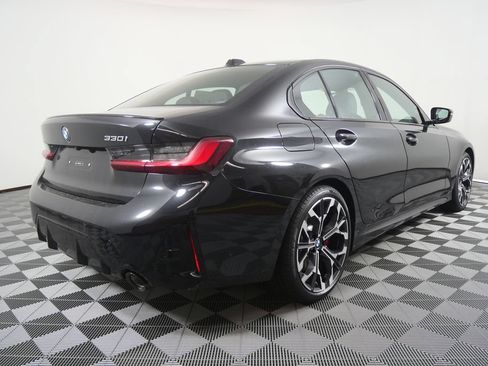 Used 2026 BMW 330i Sedan w/ M Sport Package RWD image 3