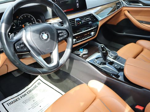 Used 2019 BMW 530i w/ Convenience Package image 12