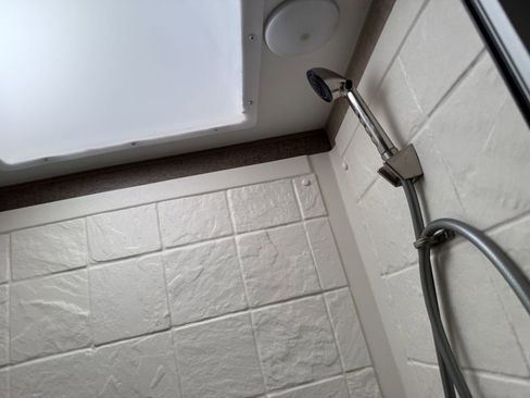 Used 2016 Ford E-450 and Econoline 450 Super Duty w/ Motorhome Prep Package image 62