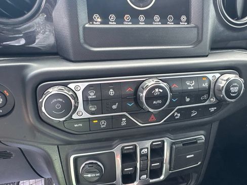 Used 2020 Jeep Wrangler Unlimited Sport AWD/4WD image 46
