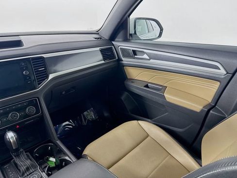 Used 2021 Volkswagen Atlas Cross Sport SEL R-Line image 24