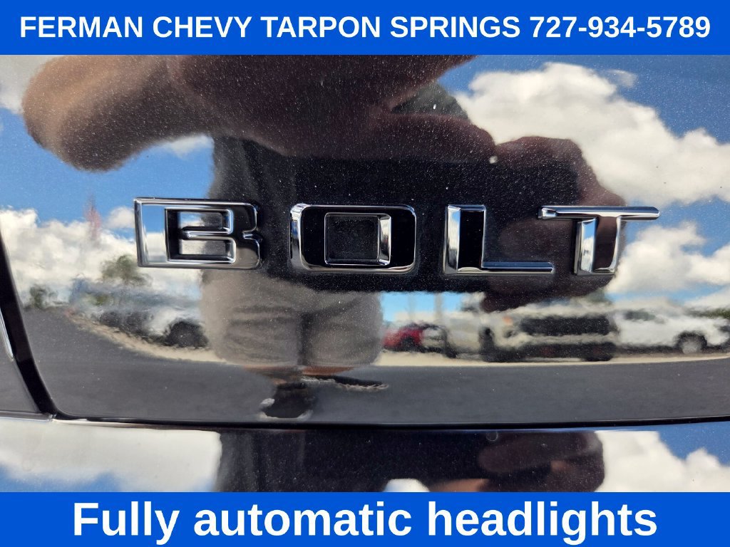 New 2027 Chevrolet Bolt LT w/ Comfort Package FWD image 17
