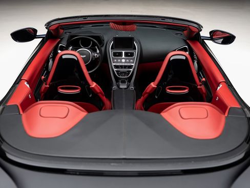 Used 2019 Aston Martin DB11 Volante RWD image 75