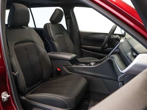 Used 2025 Jeep Grand Cherokee L Laredo w/ Luxury Tech Group I RWD image 16