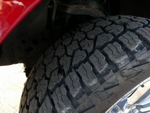 Used 2019 Ford F150 Lariat w/ Equipment Group 502A Luxury image 12