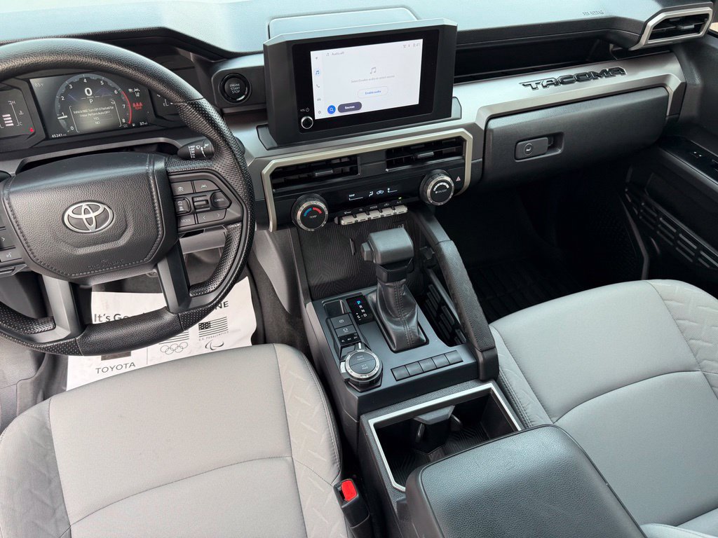 Certified 2025 Toyota Tacoma SR5 AWD/4WD image 15