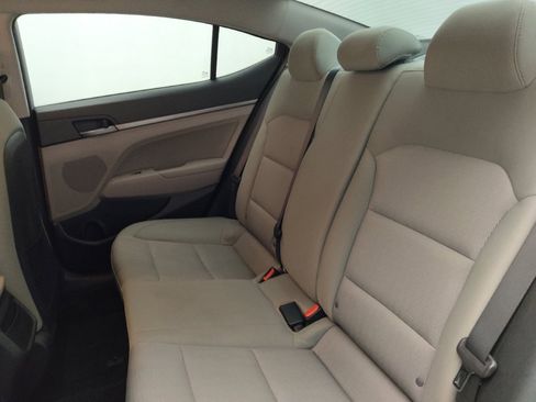 Used 2017 Hyundai Elantra SE w/ SE A/T Tech Package 03 image 18