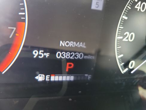 Used 2024 Honda HR-V LX image 25