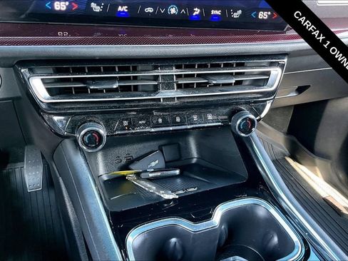 Used 2024 Chevrolet Traverse Z71 w/ Enhanced Driving Package AWD/4WD image 16