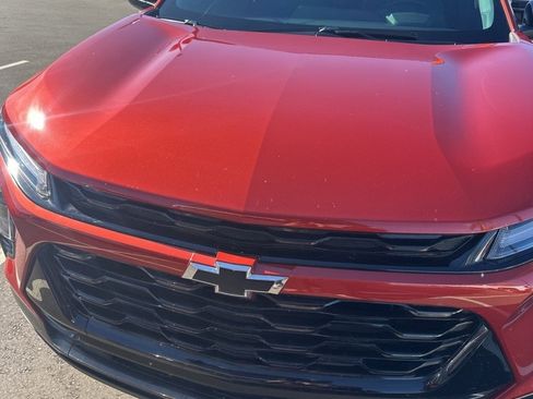 Used 2024 Chevrolet Trax ACTIV w/ Driver Confidence Package image 3