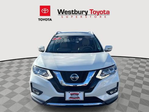 Used 2020 Nissan Rogue SL w/ Premium Package image 3