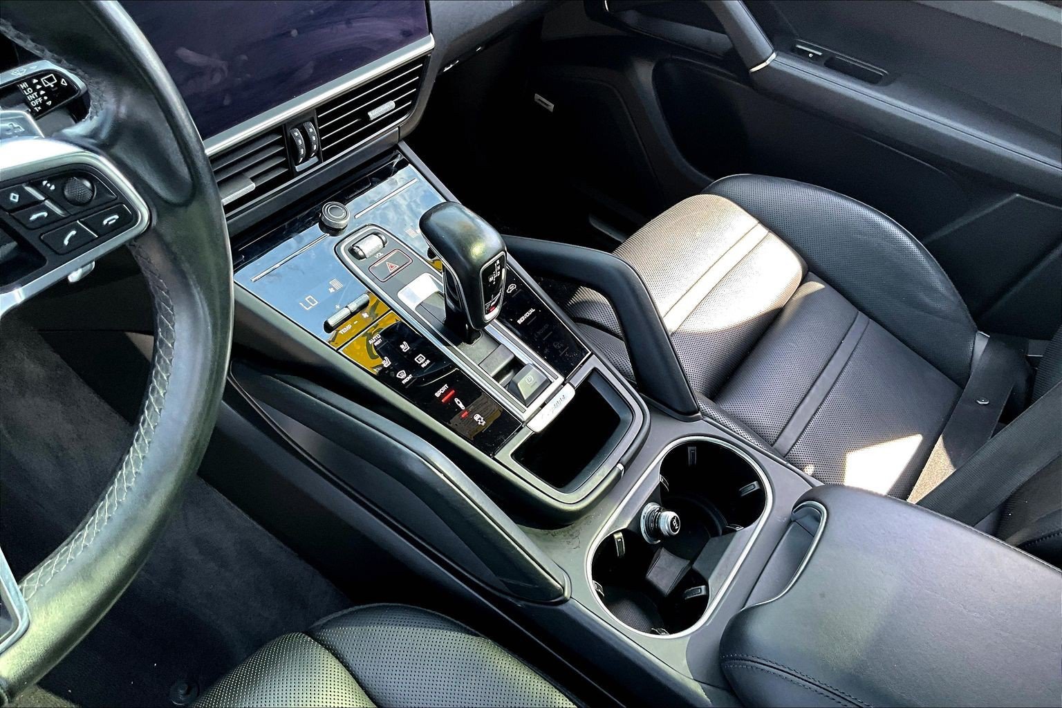 Used 2019 Porsche Cayenne S AWD/4WD image 18