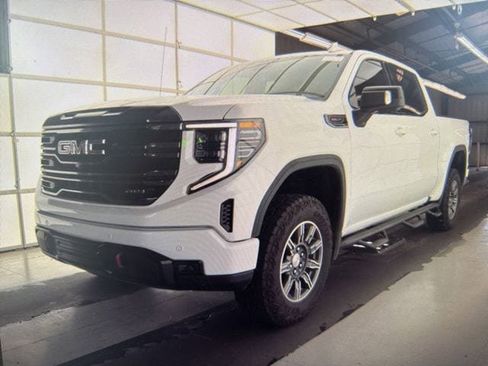 Used 2024 GMC Sierra 1500 AT4 w/ Technology Package AWD/4WD image 2