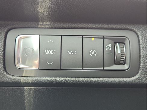 Used 2026 Chevrolet Traverse Z71 w/ Driver Confidence Package AWD/4WD image 18
