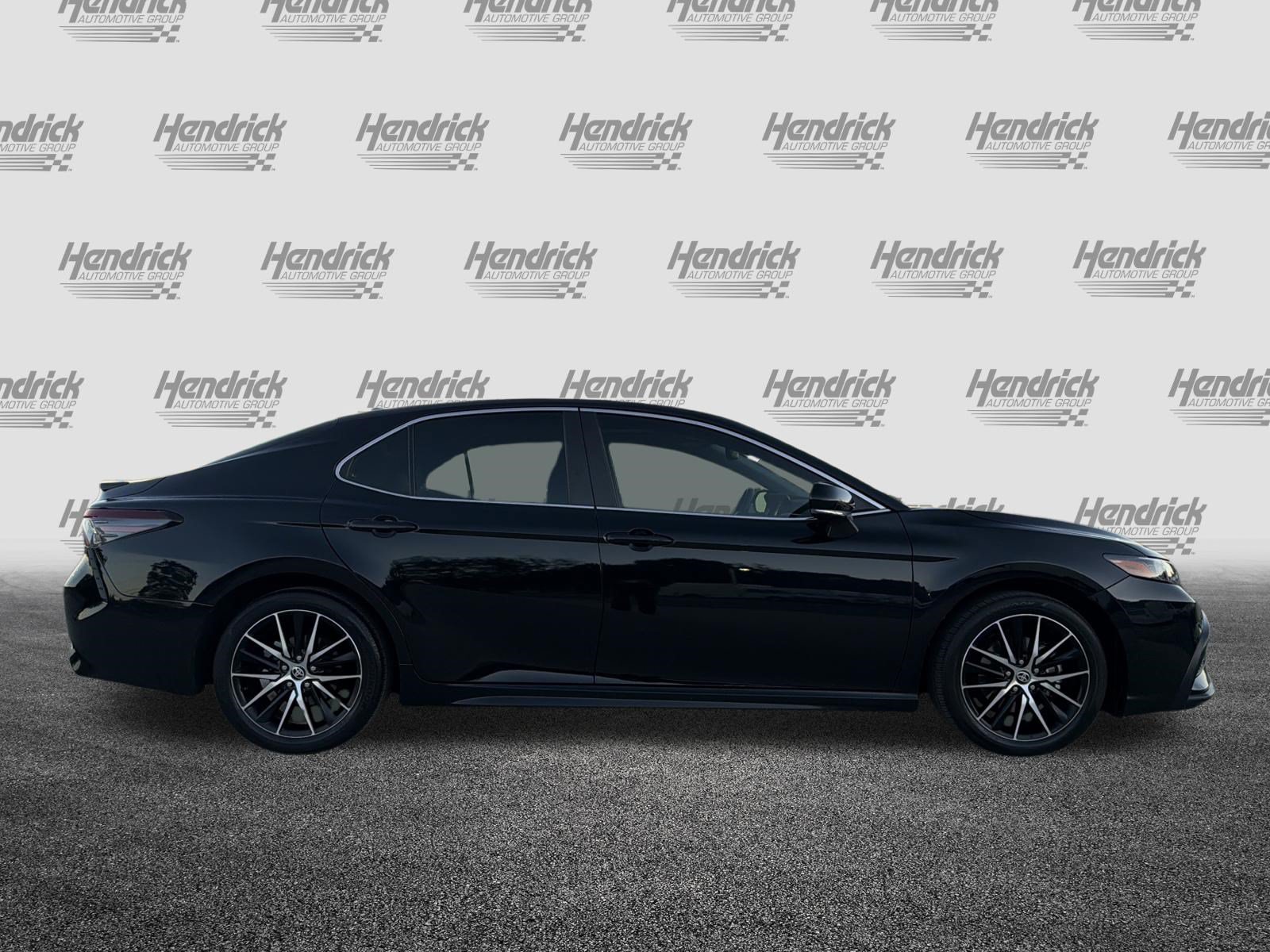 Used 2024 Toyota Camry SE w/ Convenience Package FWD image 11