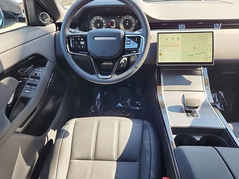 Used 2026 Land Rover Range Rover Evoque S AWD/4WD image 4