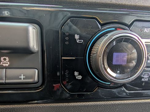 Used 2024 Chevrolet Silverado 1500 LT Trail Boss w/ LT Trail Boss Premium Package image 33