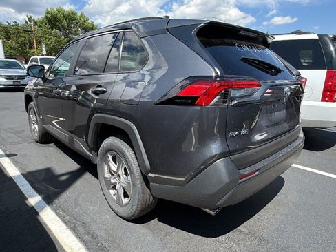 Used 2025 Toyota RAV4 XLE AWD/4WD image 3
