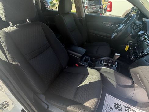 Used 2018 Nissan Rogue S FWD image 33