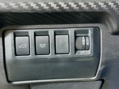 Used 2024 Subaru Ascent Premium w/ Convenience Package image 17