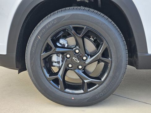 New 2026 Chevrolet Trax LT FWD image 13