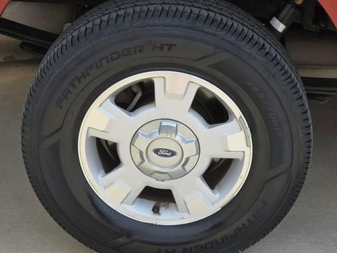 Used 2014 Ford F150 XLT RWD image 25