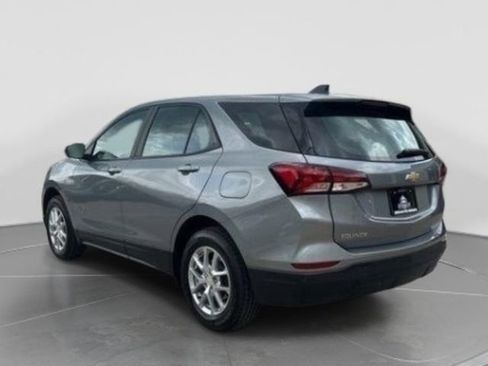 Used 2023 Chevrolet Equinox LS AWD/4WD image 5