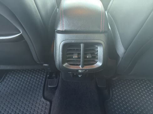 Used 2016 Jeep Cherokee Trailhawk w/ Comfort/Convenience Group AWD/4WD image 32