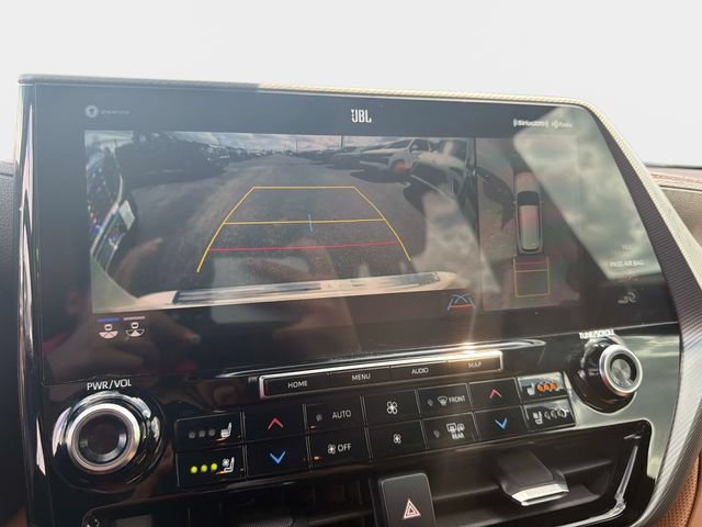 Used 2020 Toyota Highlander Platinum AWD/4WD image 19