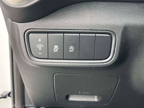 Used 2025 Kia Soul LX w/ LX Technology Package image 16