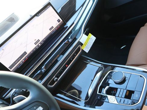 New 2026 BMW X5 xDrive40i w/ Climate Comfort Package image 23