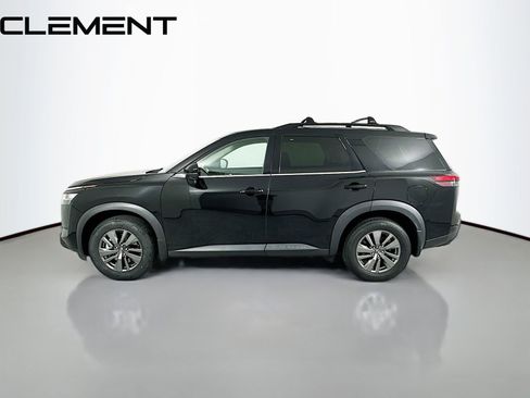 Used 2022 Nissan Pathfinder SV FWD image 6