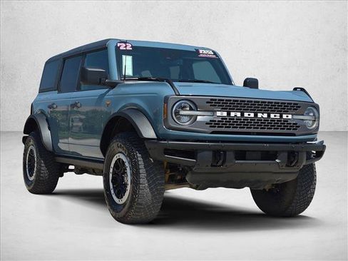 Used 2022 Ford Bronco Badlands w/ Sasquatch Package AWD/4WD image 3