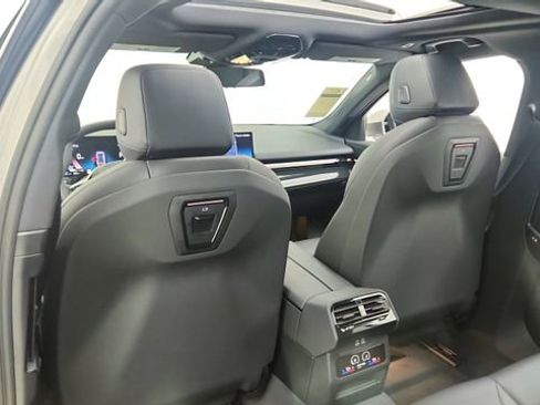 Used 2026 BMW 530i image 31