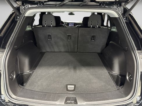 Used 2021 Chevrolet Blazer LT FWD image 11