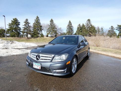 Used 2013 Mercedes-Benz C 300 4MATIC Sedan image 1