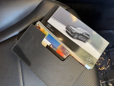 Used 2022 Mercedes-Benz GLC 300 4MATIC w/ Premium Package Lite image 22