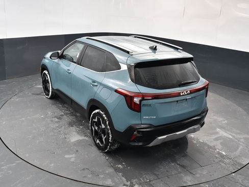 Used 2024 Kia Seltos EX image 30