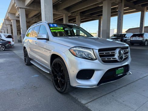 Used 2017 Mercedes-Benz GLS 550 4MATIC image 3