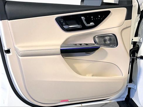 New 2026 Mercedes-Benz GLC 300 4MATIC image 11