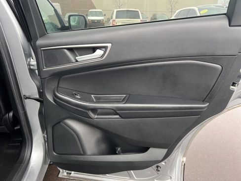 Used 2023 Ford Edge SEL w/ Convenience Package image 13
