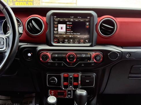 Used 2020 Jeep Gladiator Rubicon AWD/4WD image 17