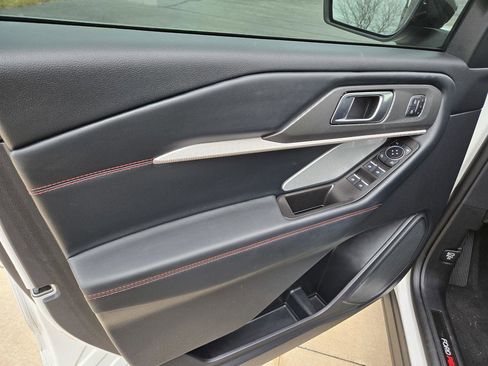 Used 2025 Ford Explorer ST w/ Sun And Sound Package image 40