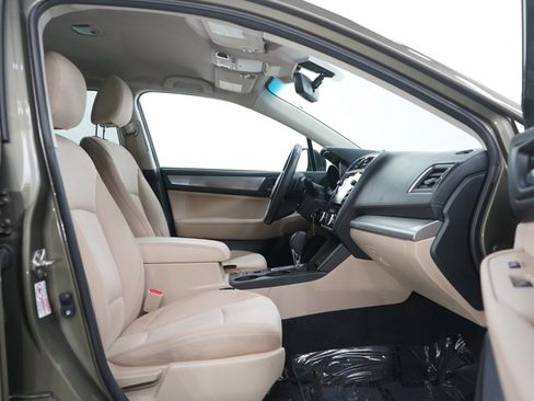 Used 2019 Subaru Outback 2.5i Premium AWD/4WD image 11