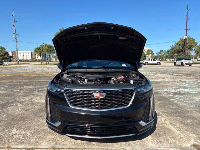 Used 2023 Cadillac XT6 Premium Luxury w/ Technology Package FWD image 21
