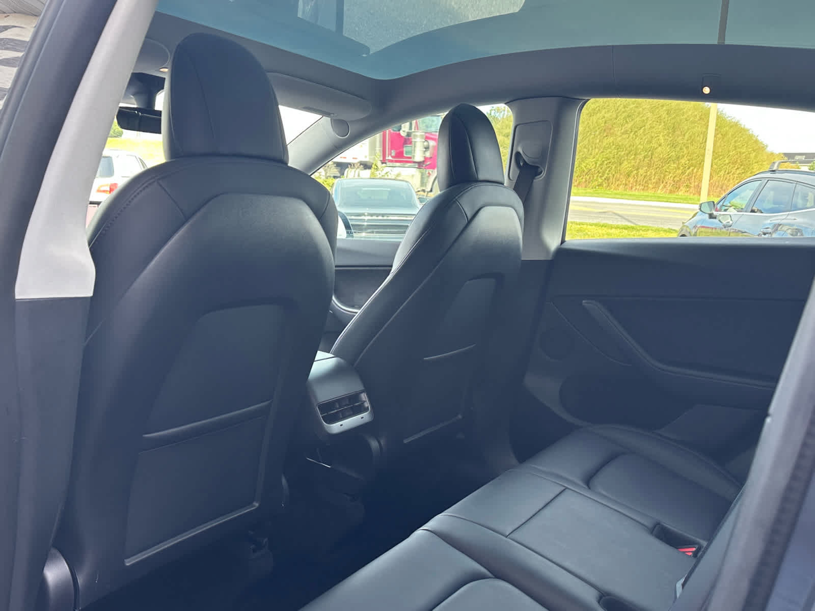 Used 2022 Tesla Model Y Performance AWD/4WD image 8