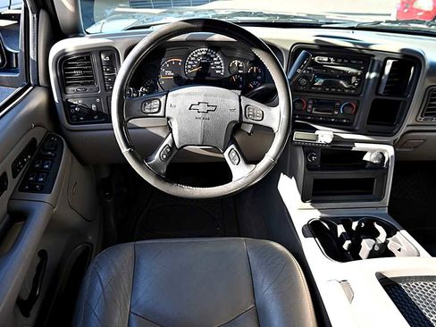 Used 2004 Chevrolet Silverado 2500 LT w/ Skid Plate Package image 13