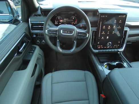 New 2026 GMC Yukon XL Elevation image 14