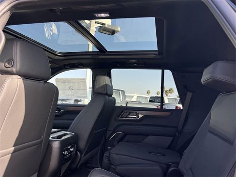 New 2026 GMC Yukon Denali w/ Sun & Power Step Package image 29
