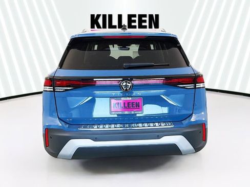 New 2026 Volkswagen Tiguan SE FWD image 6